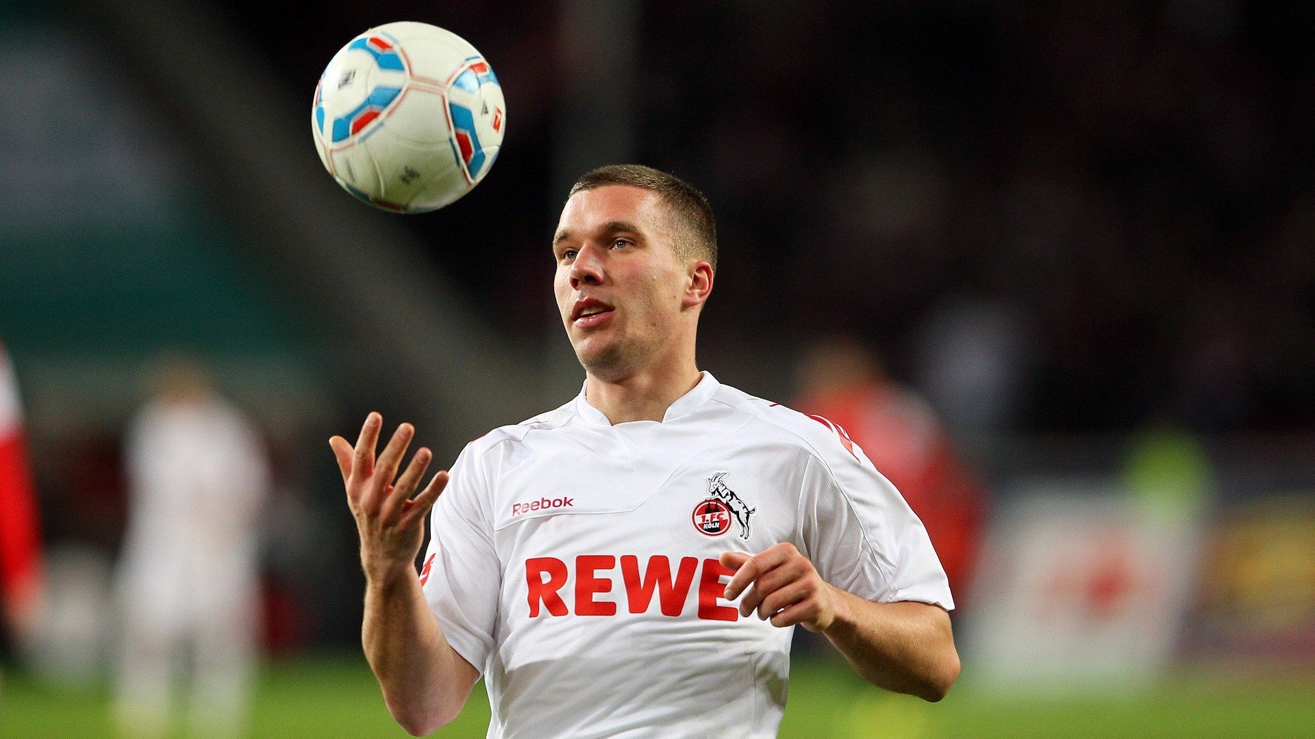 维尼修斯表现火热，皇马锋线如虎添翼