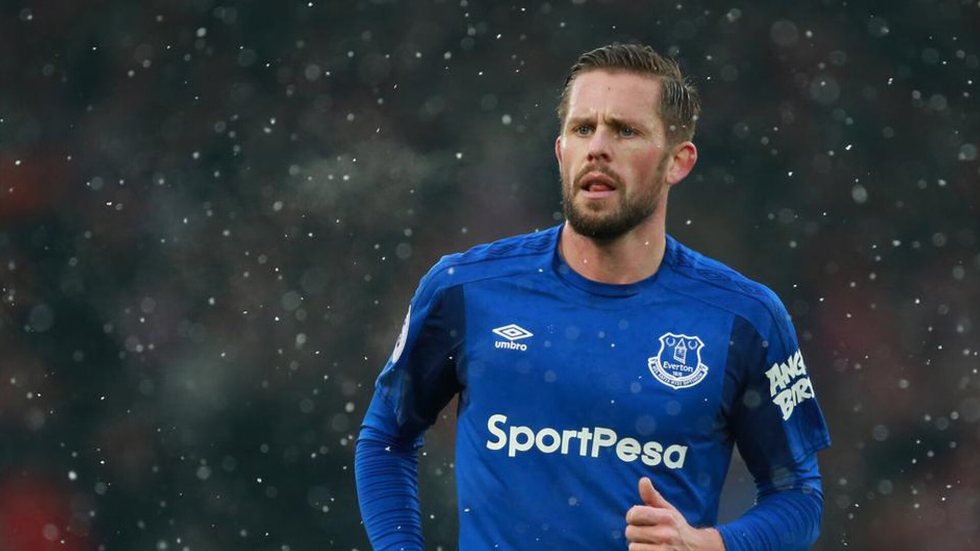 英超顶级比赛，进球精彩绝伦，战术调整巧妙，英超10佳进球